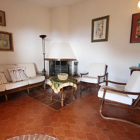 Holiday home Lucrezia *